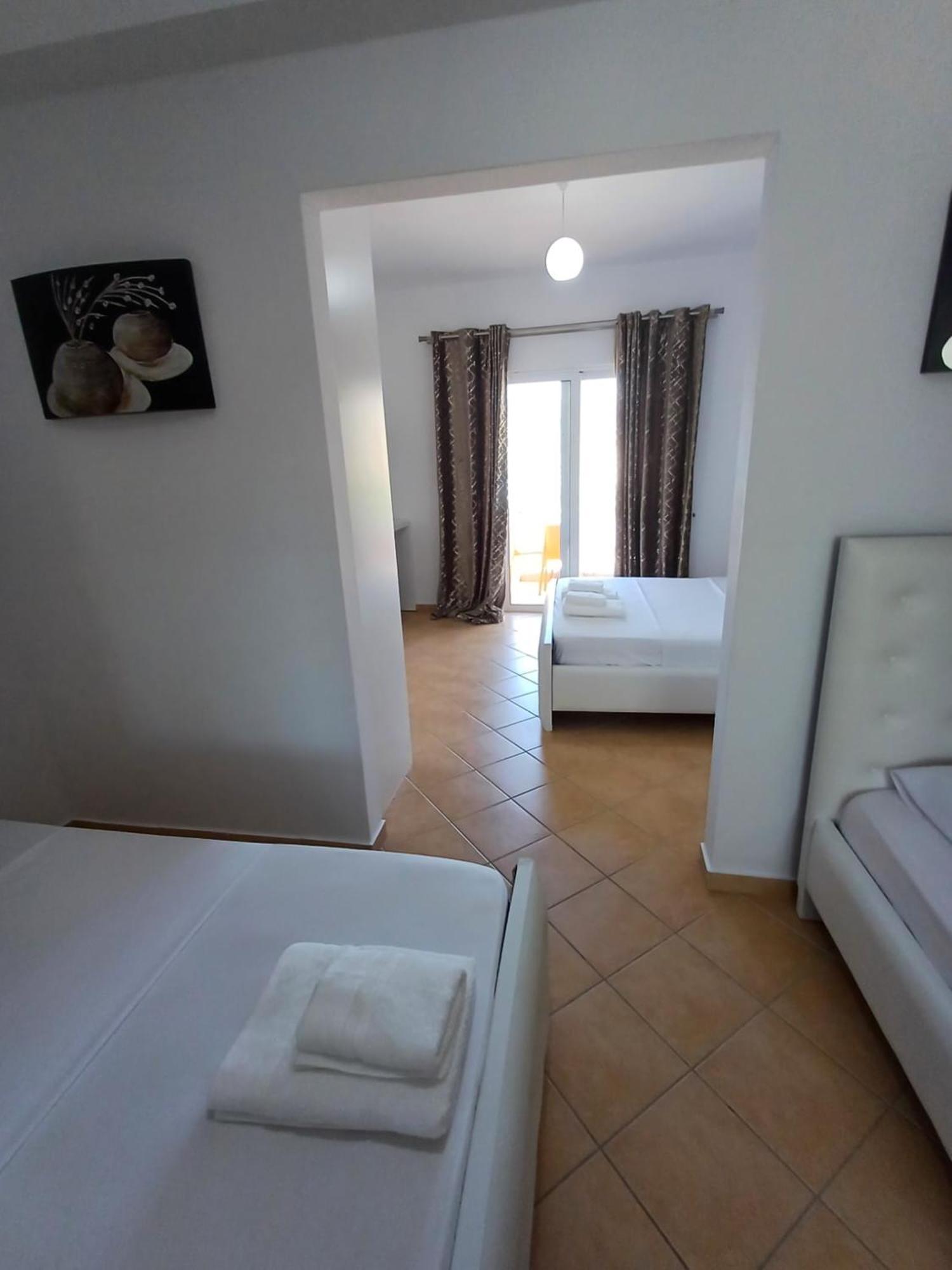 Hotel Sherifi Sarandë Exteriör bild