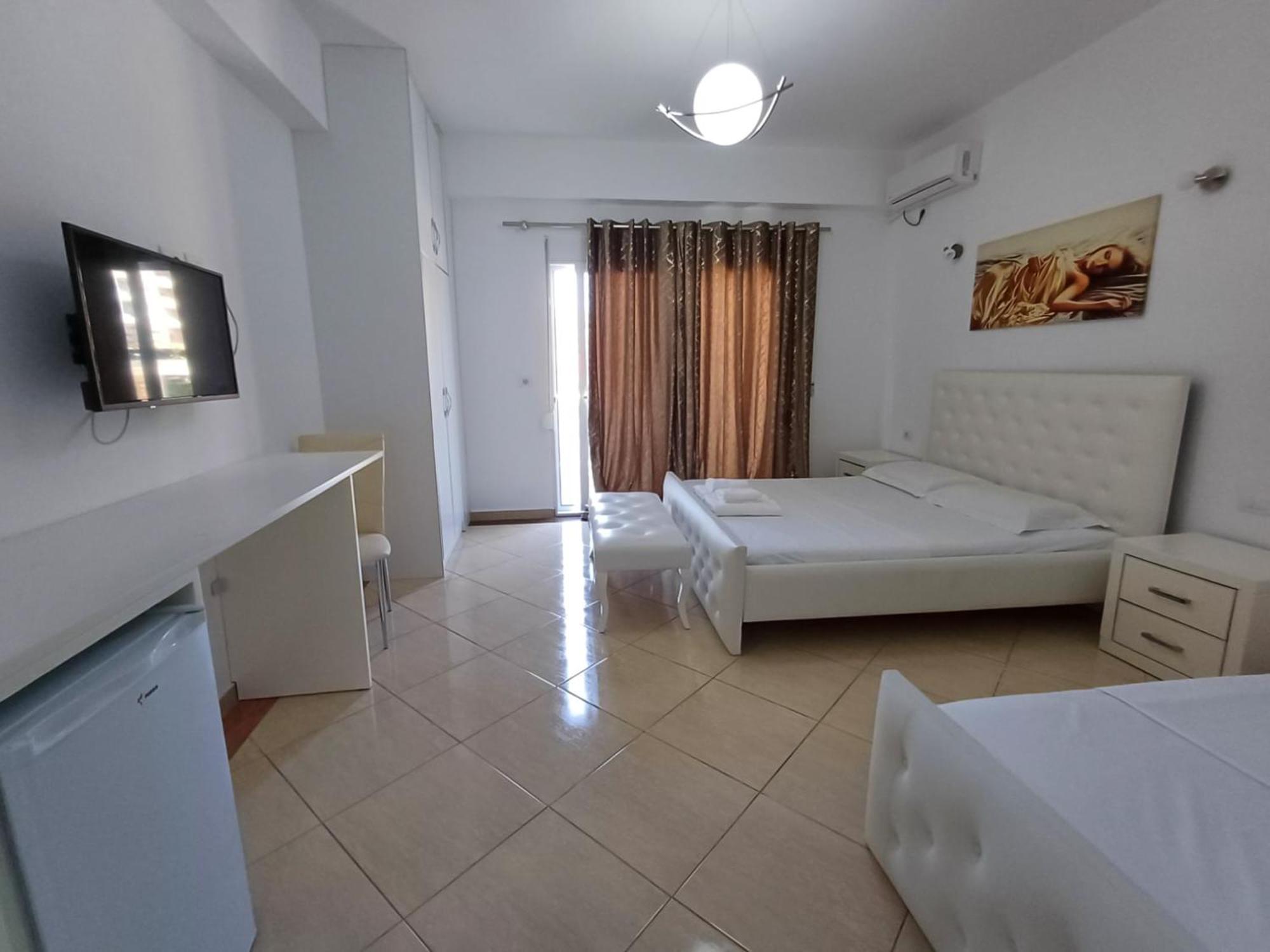 Hotel Sherifi Sarandë Exteriör bild