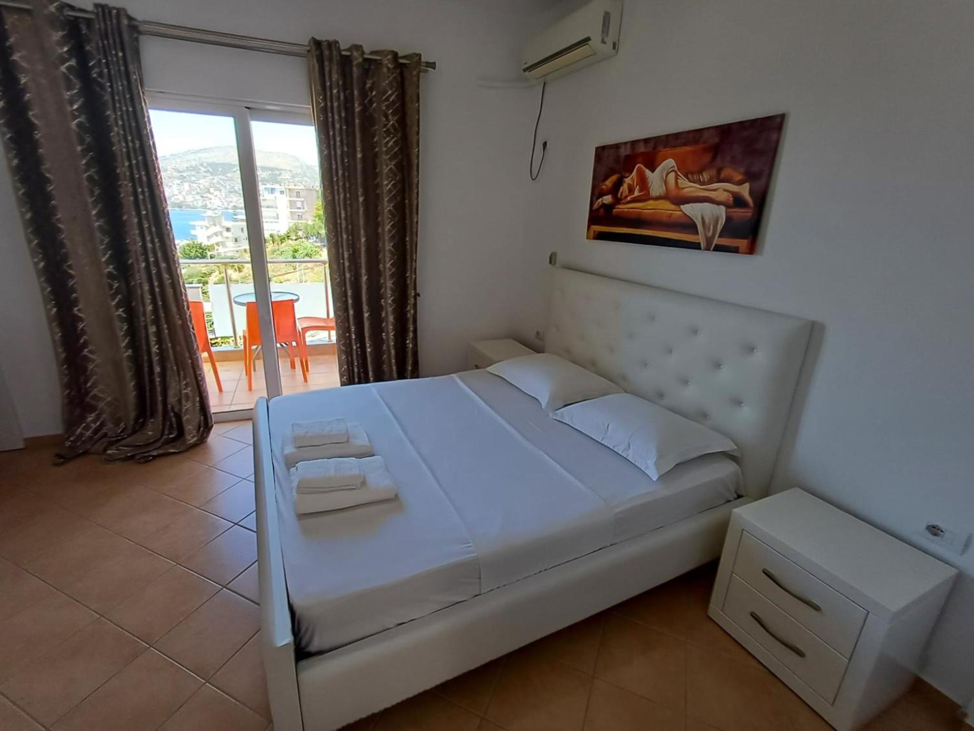 Hotel Sherifi Sarandë Exteriör bild