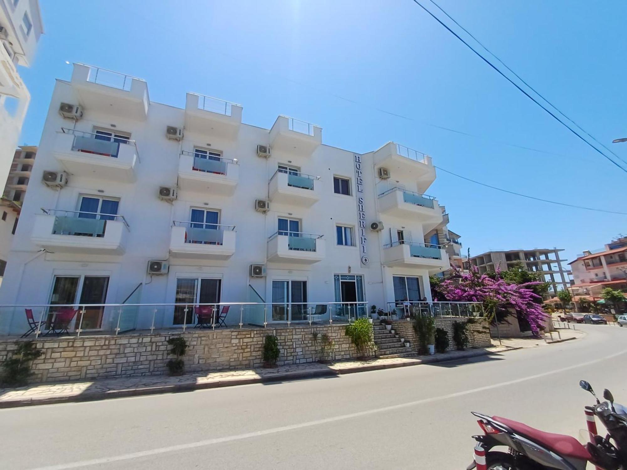 Hotel Sherifi Sarandë Exteriör bild