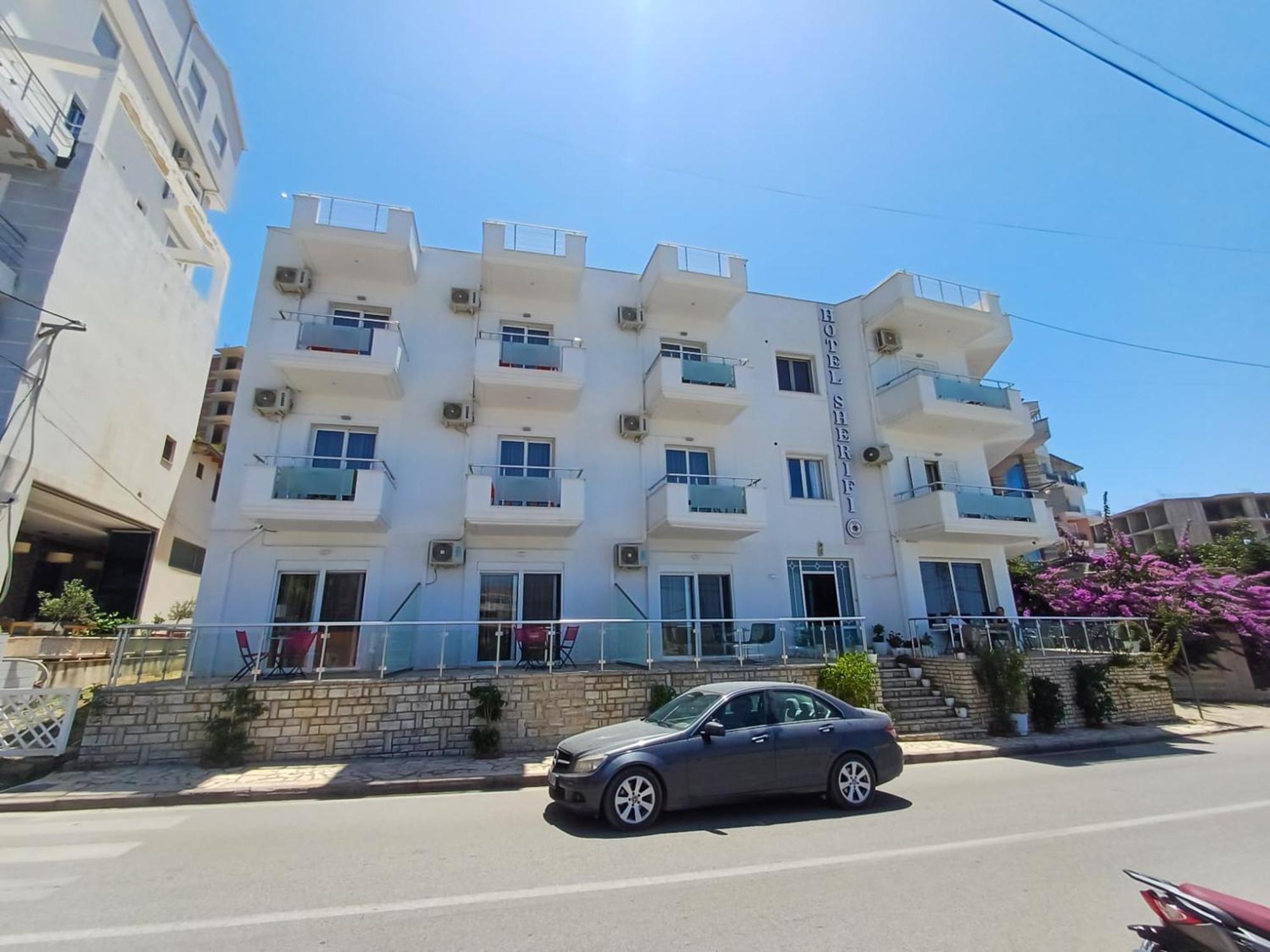 Hotel Sherifi Sarandë Exteriör bild
