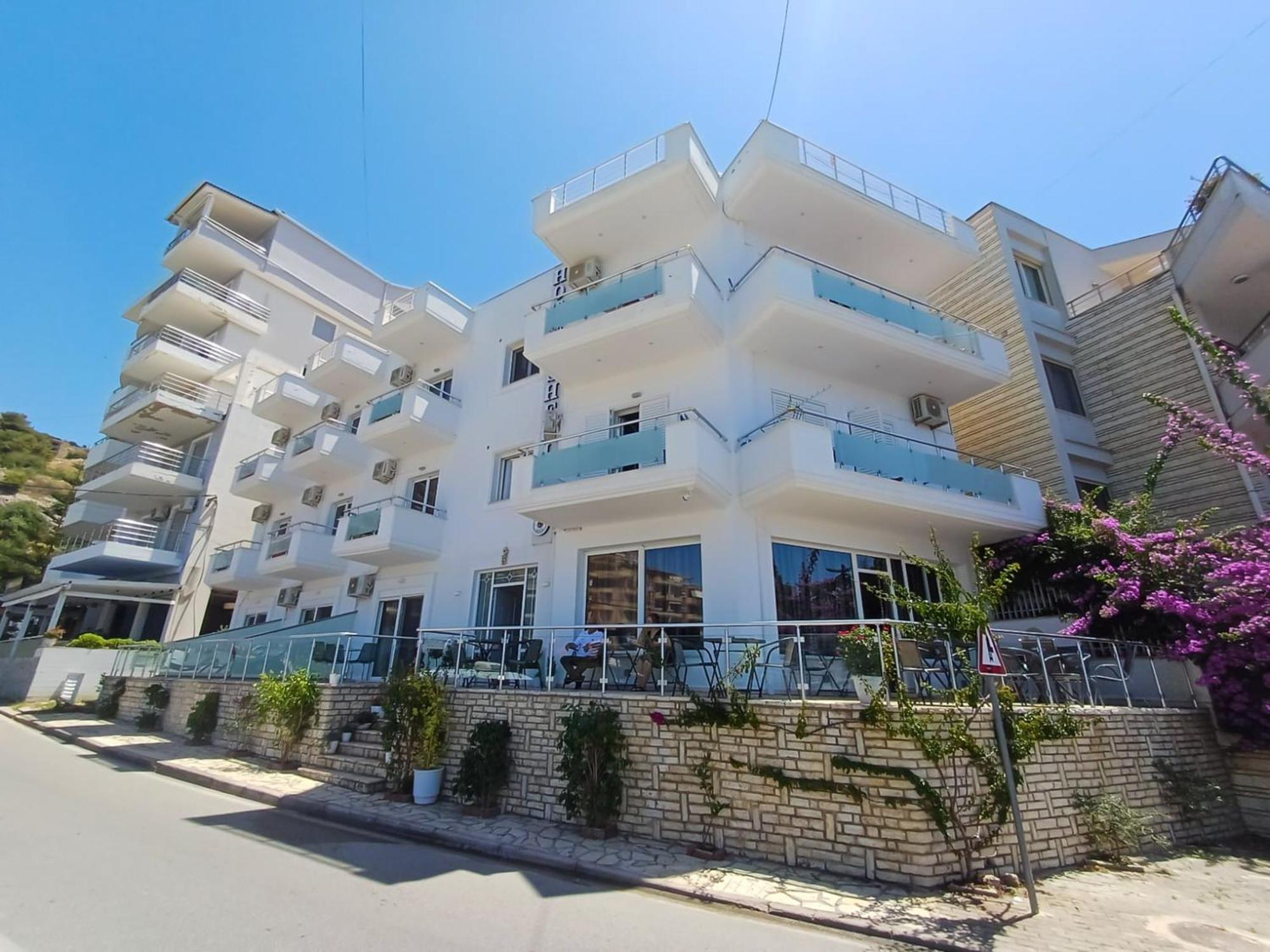 Hotel Sherifi Sarandë Exteriör bild
